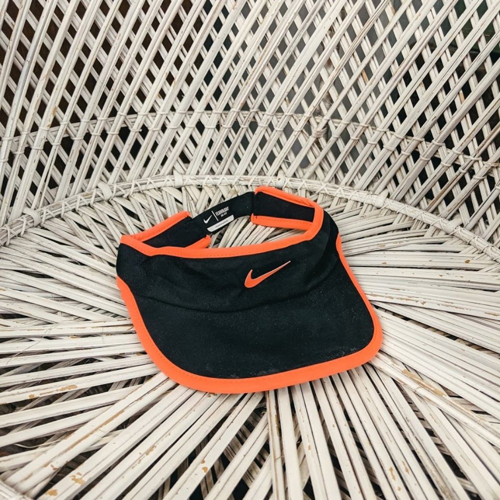 Nike Dri-Fit Featherlight Sports Visor Hat